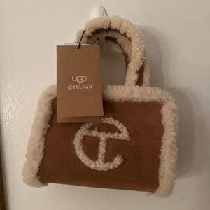 Telfar x Ugg small shopping bag in Chestnut